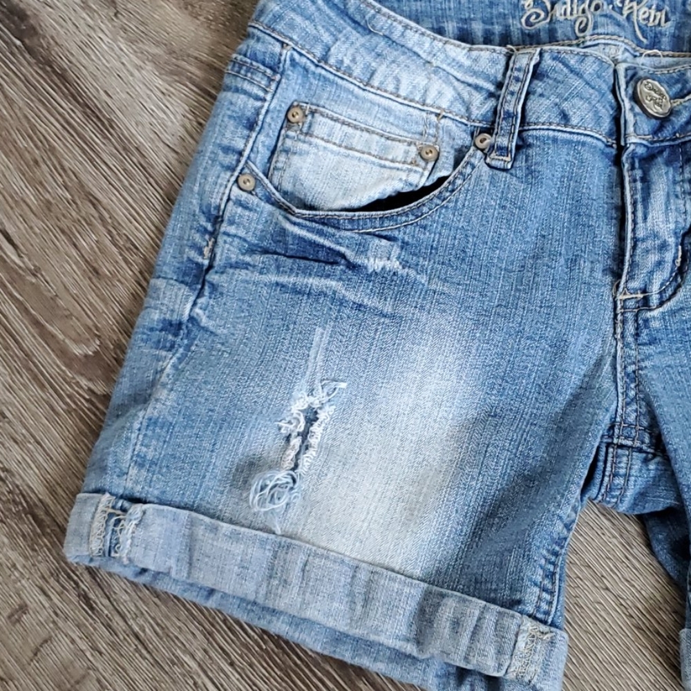 Indigo Rein Distressed Jean Shorts - Picture 3 of 7